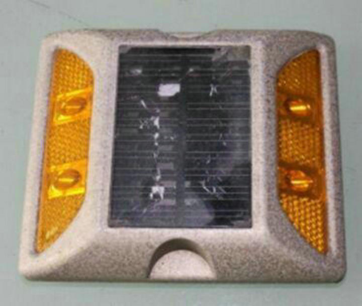 普通电池片太阳能道钉